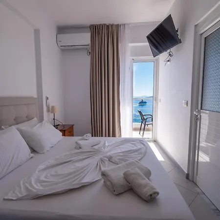 Hotel Erioni