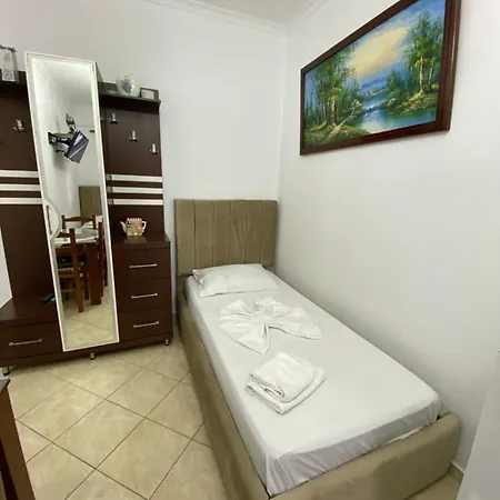 ホテル Erioni Sarandë