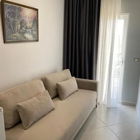 Erioni 3*